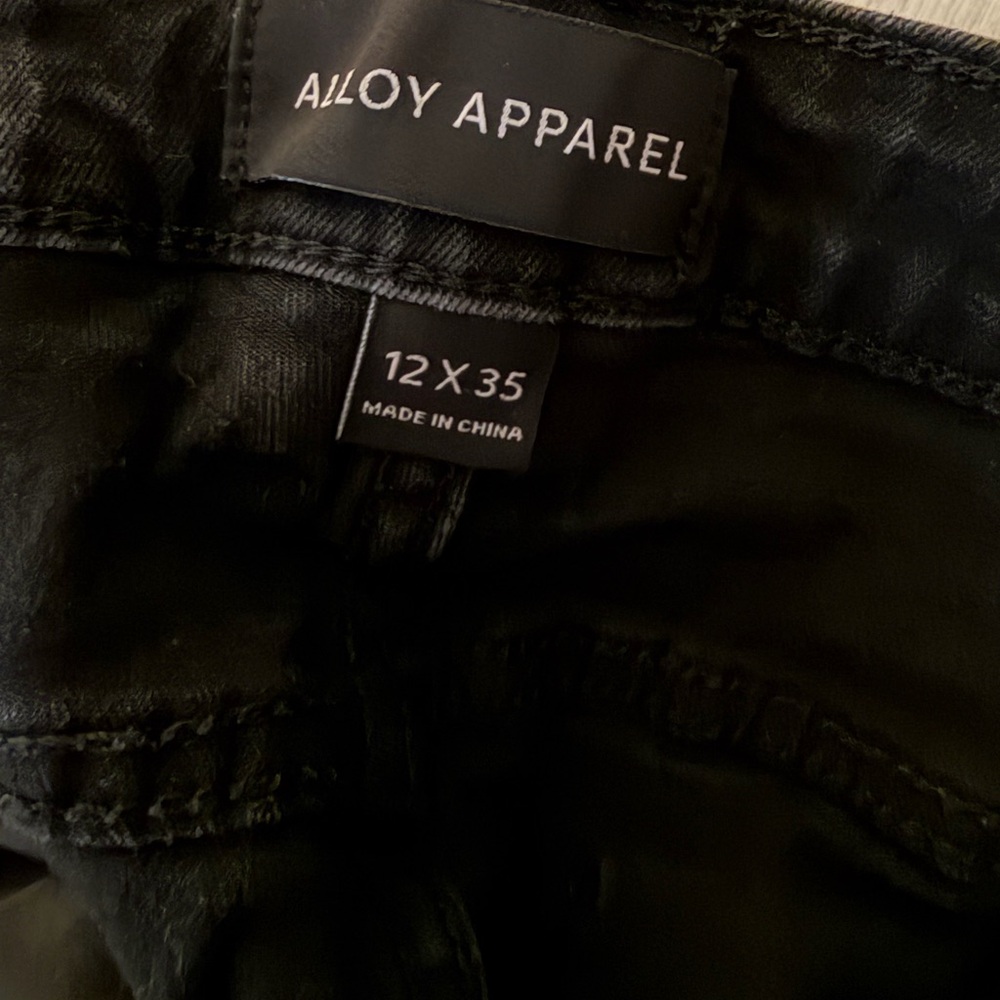 Like new Alloy black stretch jeans